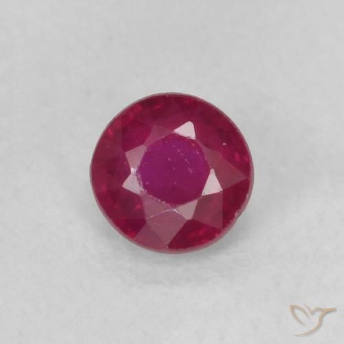 0.22ct Natürlicher tiefrot Rubin, Runden, VS-SI