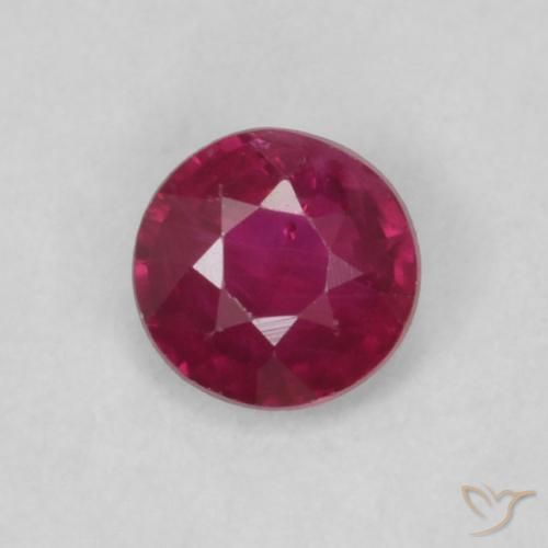 0.20ct Natürlicher tiefrot Rubin, Runden, VS