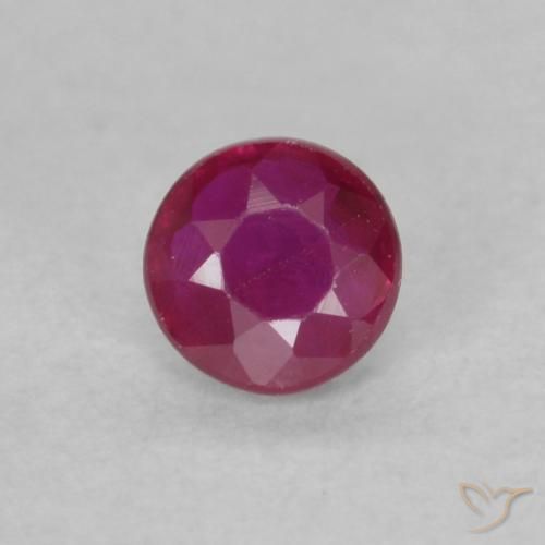 0.19ct Natürlicher Rosaig-rot Rubin, Runden, VS