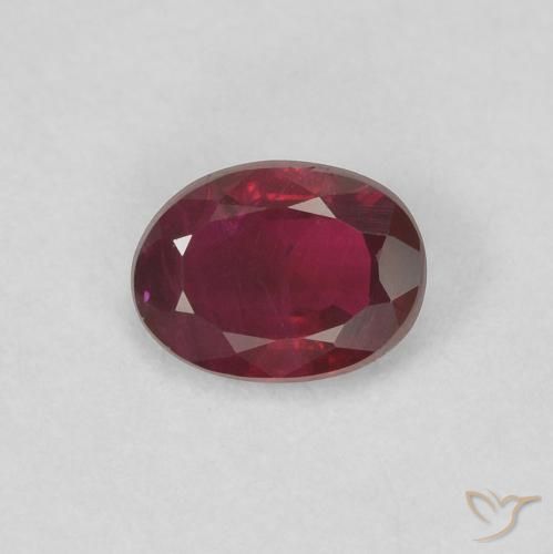 0.38ct Natürlicher Mittelrot Rubin, Oval, VS