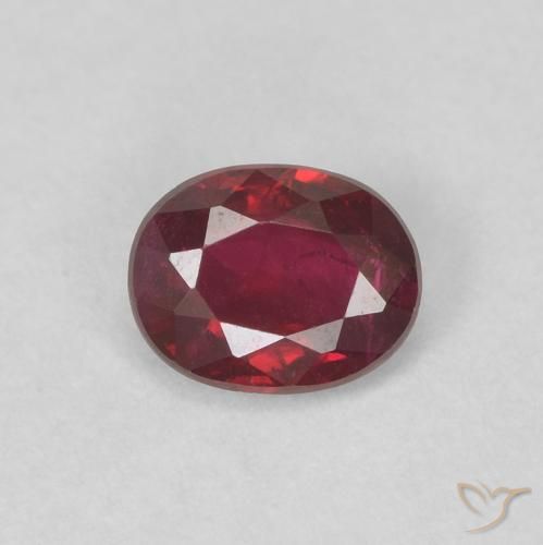 0.43ct Natürlicher tiefrot Rubin, Oval, VS