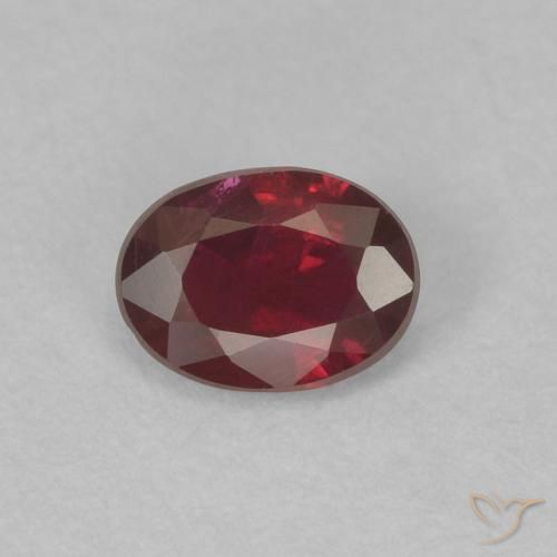 0.39ct Natürlicher tiefrot Rubin, Oval, VS