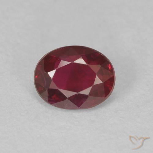 0.46ct Natürlicher tiefrot Rubin, Oval, VS