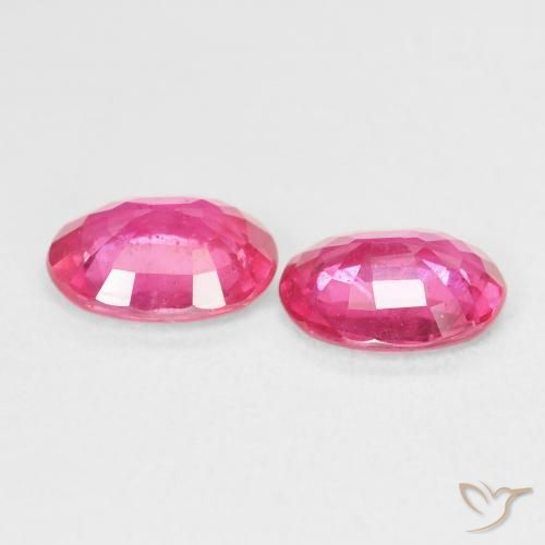 2.94 ct natürliche Tiefes Magenta Rubin-Edelsteine, Oval, VS