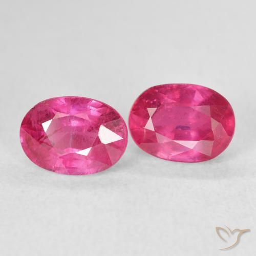 2.91 ct natürliche Tiefes Magenta Rubin-Edelsteine, Oval, VS