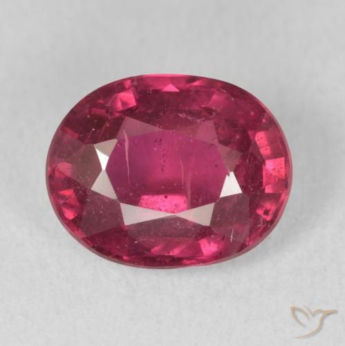 3.41ct Natürlicher rötlich-rosa Rubin, Oval, VS-SI