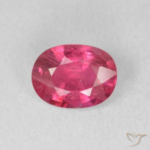 1.60ct Natürlicher rötlich-rosa Rubin, Oval, VS-SI