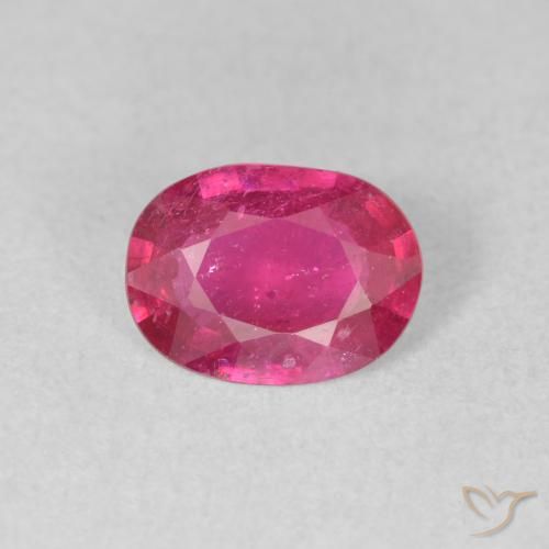 1.23ct Natürlicher rötlich-rosa Rubin, Oval, VS-SI
