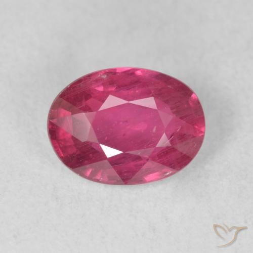 1.56ct Natürlicher Dunkelpink Rubin, Oval, VS-SI