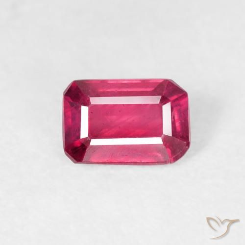 0.70ct Natürlicher Hellrot Rubin, Smaragdschliff, VS