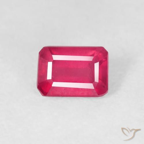 0.82ct Natürlicher Mittelrot Rubin, Smaragdschliff, VS