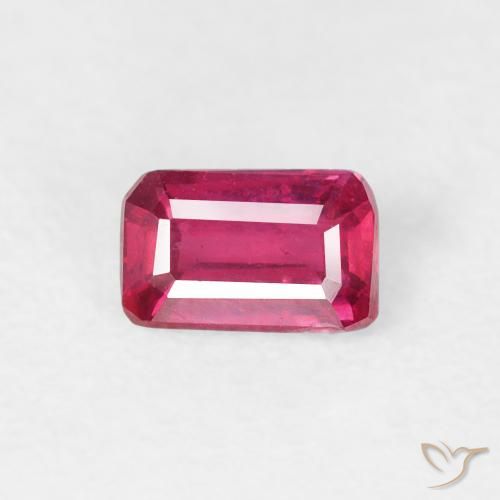 0.74ct Natürlicher Hellrot Rubin, Smaragdschliff, VS