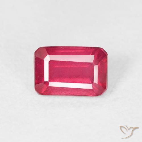 0.92ct Natürlicher rötlich-rosa Rubin, Smaragdschliff, VS