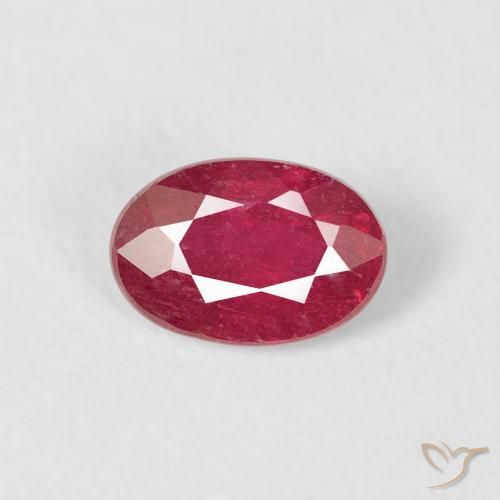 0.75ct Natürlicher Tiefrot Rubin, Oval, VS-SI