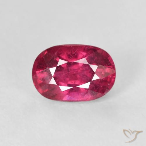 1.47ct Natürlicher Dunkelpink Rubin, Oval, VS