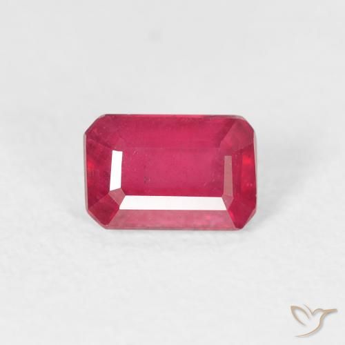 0.90ct Natürlicher Rosaig-rot Rubin, Smaragdschliff, VS
