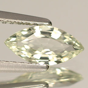 0,79 ctw natürlicher grüner Saphir, Marquise, VVS-VS