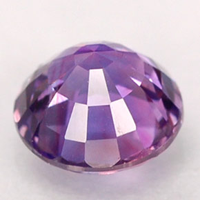 0,65 ctw natürlicher violetter Saphir, Rundschliff, VS