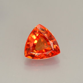 0,99 ctw natürlicher orangefarbener Saphir, Trillion, VVS-VS