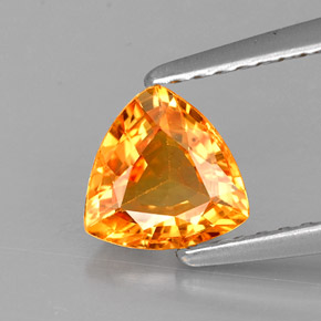 0,87 ctw natürlicher orangefarbener Saphir, Trillion, VVS-VS