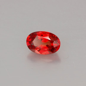 0,62 ctw natürlicher orangefarbener Saphir, Oval Schliff, VS