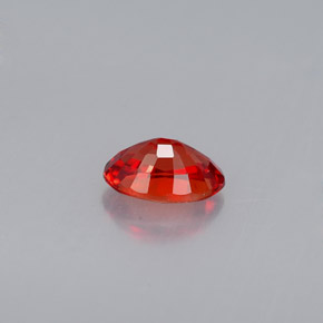 0,55 ctw natürlicher orangefarbener Saphir, Oval Schliff, VVS-VS