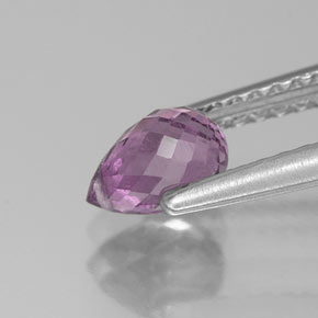0,95 ctw natürlicher violetter Saphir, Briolette, VS-SI