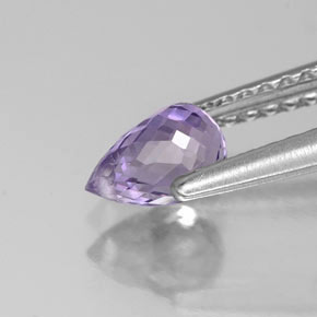 0,81 ctw natürlicher violetter Saphir, Briolette, VS