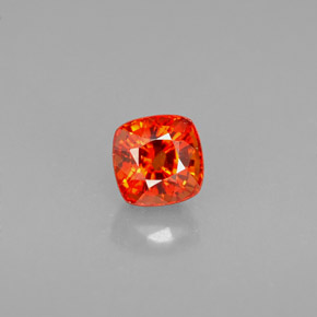 0,67 ctw natürlicher orangefarbener Saphir, Kissenschliff, VS