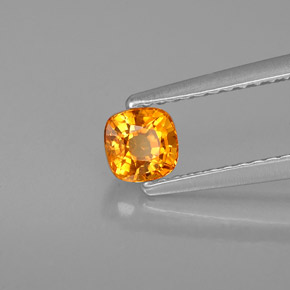 0,61 ctw natürlicher orangefarbener Saphir, Kissenschliff, VS