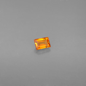 0,25 ctw natürlicher orangefarbener Saphir, Baguette, VS