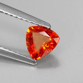 0,65 ctw natürlicher orangefarbener Saphir, Trillion, VVS-VS