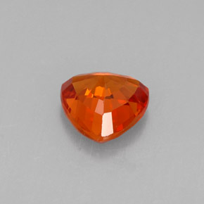 0,78 ctw natürlicher orangefarbener Saphir, Trillion, VVS-VS