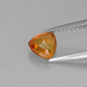 1,00 ctw natürlicher orangefarbener Saphir, Trillion, VS