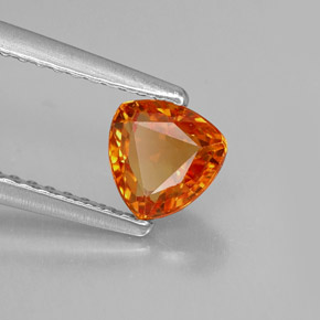 0,84 ctw natürlicher orangefarbener Saphir, Trillion, VVS-VS