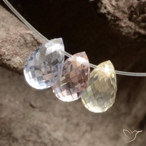 2.27 ct natürliche Mehrfarbig Saphir-Edelsteine, Briolette, VVS