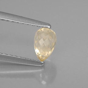 0,85 ctw natürlicher gelber Saphir, Briolette, VS