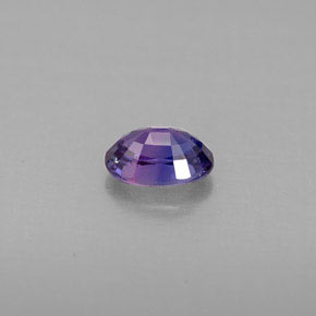 0,67 ctw natürlicher violetter Saphir, Oval Schliff, VS