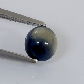 1,05 ctw natürlicher zweifarbiger Saphir, Oval Schliff, Lichtundurchlässig