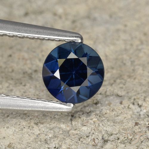 0.64ct Natürlicher Navy blau Saphir, Runden, VS