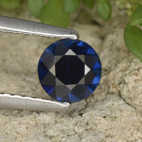 0.63ct Natürlicher tiefblau Saphir, Runden, VVS