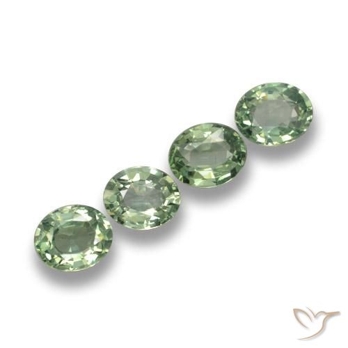 3.20 ct natürliche Mittel-Hellgrün Saphir-Edelsteine, Oval, VVS-VS