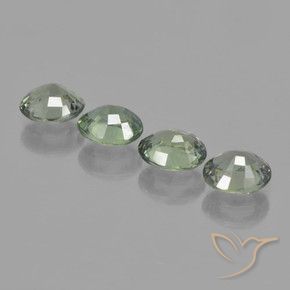 2.92 ct natürliche Helles Waldgrün Saphir-Edelsteine, Oval, VVS-VS