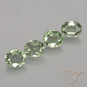 3.37 ct natürliche Erdiges Grün Saphir-Edelsteine, Oval, VVS-VS