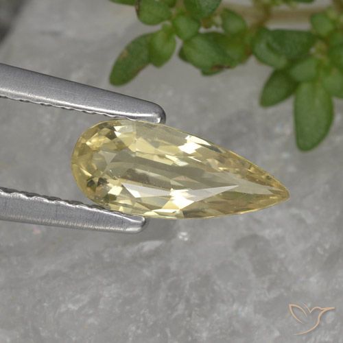 0.61ct Natürlicher Creme Saphir, Birnenform, VVS-VS