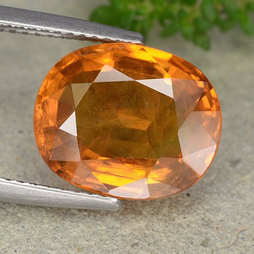 6.70ct Natürlicher Mitteldunkles Orange Saphir, Oval, VS-SI