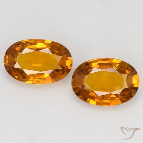 1.15ctw Natürlicher Mittelorange Saphir, Oval, VVS-VS