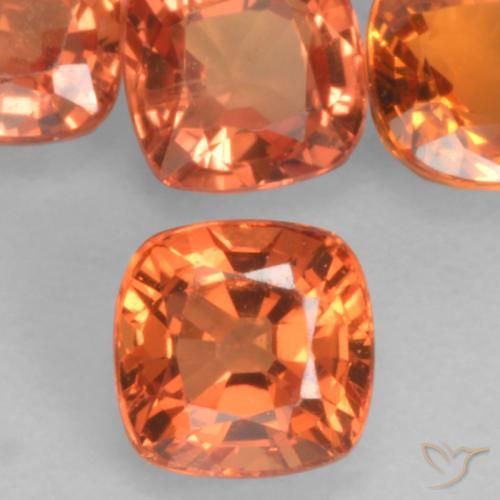 0.54ct Natürlicher Mittelorange Saphir, Kissen, VVS-VS