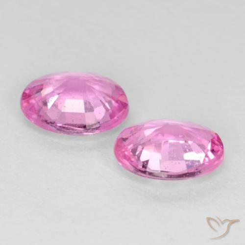 0.70 ct natürliche Intensives Rosa Saphir-Edelsteine, Oval, VS