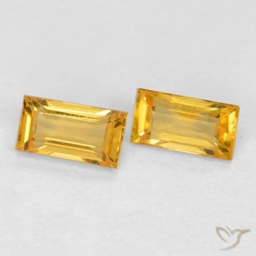 0.47ctw Natürlicher gold-orange Saphir, Baguette, VS